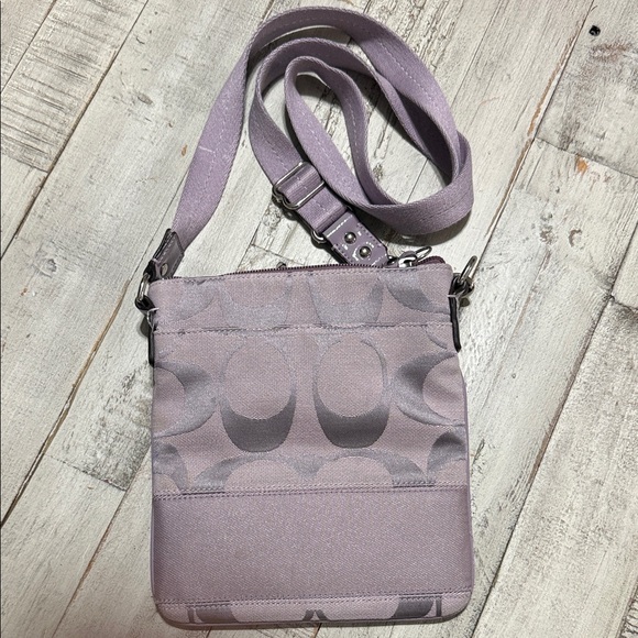 Coach Y2K Lavender Crossbody Bag - Picture 4 of 7